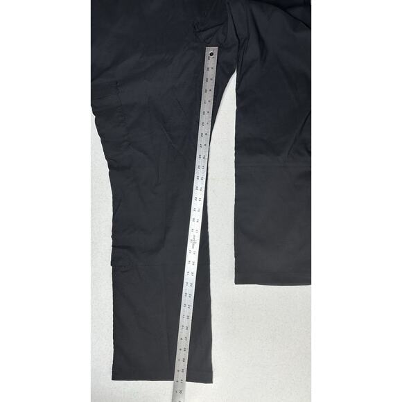 Duluth Trading Pants 18x31 Dry On The Fly Convertible Bootcut Hiking Roll Up EUC - Picture 11 of 14